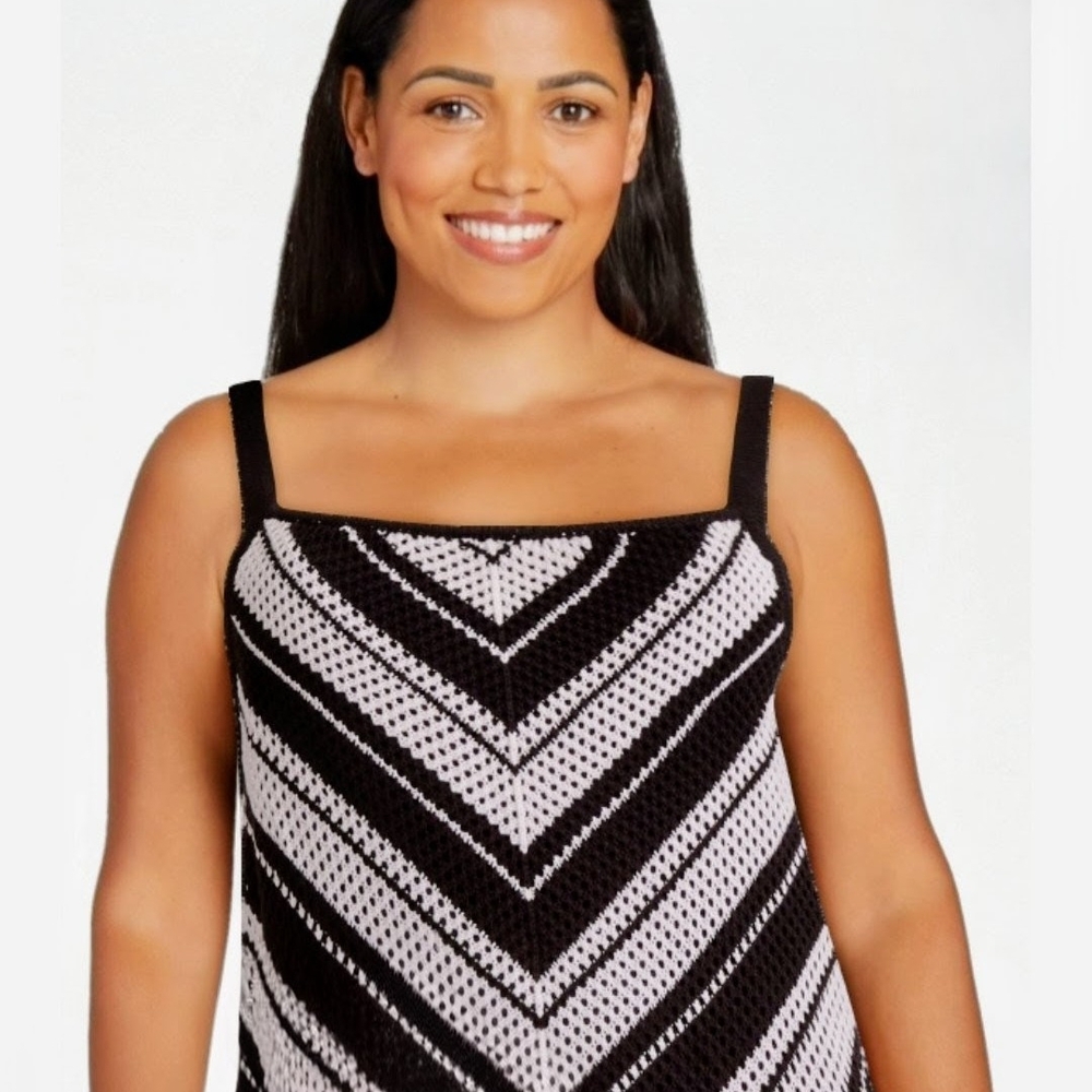 Sofia by Sofia Vergara Black and White Tank Top